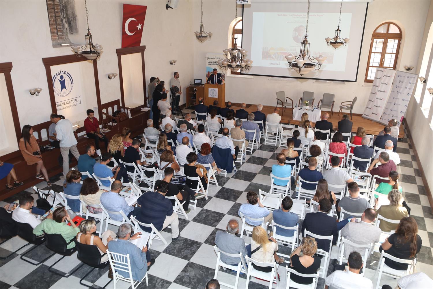 Kent-Bölge: Yönetimde Yeni Dinamikler Rapor Toplantısı / 4 Eylül 2019 - İzmir - 17