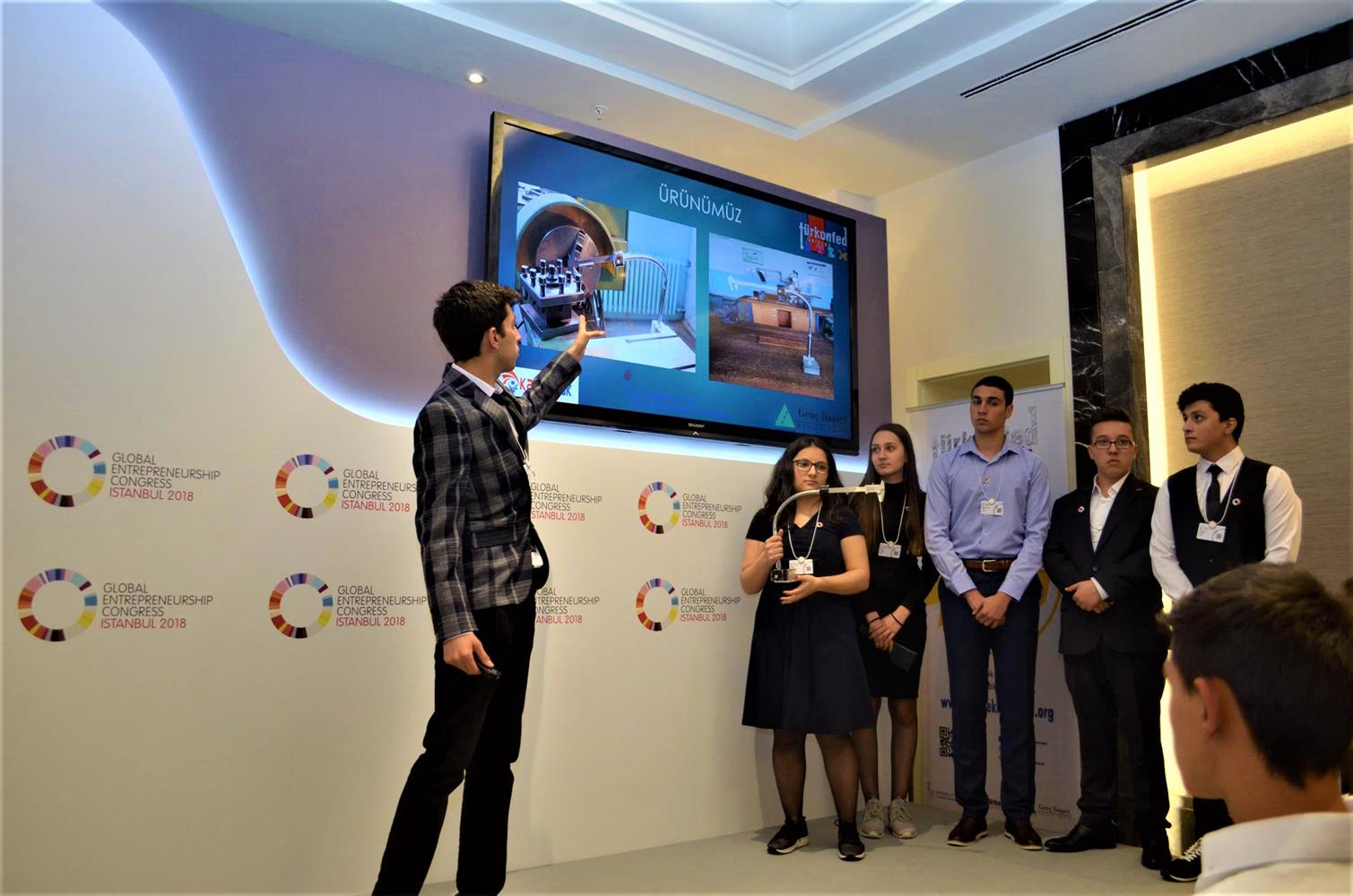 TÜRKONFED STEM Anadolu Global Girişimcilik Kongresi 17 - 18 Nisan 2018 / İstanbul - 16