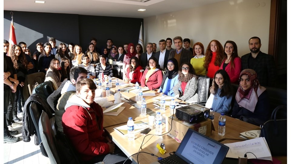 TÜRKONFED STEM Anadolu'nun İlk Eğitimi Diyarbakır'da Yapıldı