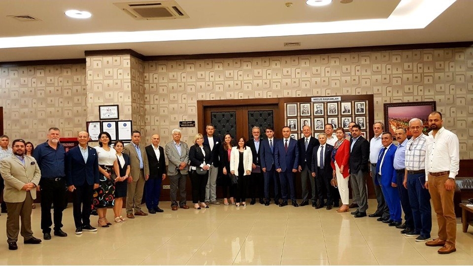 Türkiye'nin Orta Gelir ve Orta Demokrasi Tuzağı İkilemi Hatay'da Vurgulandı!